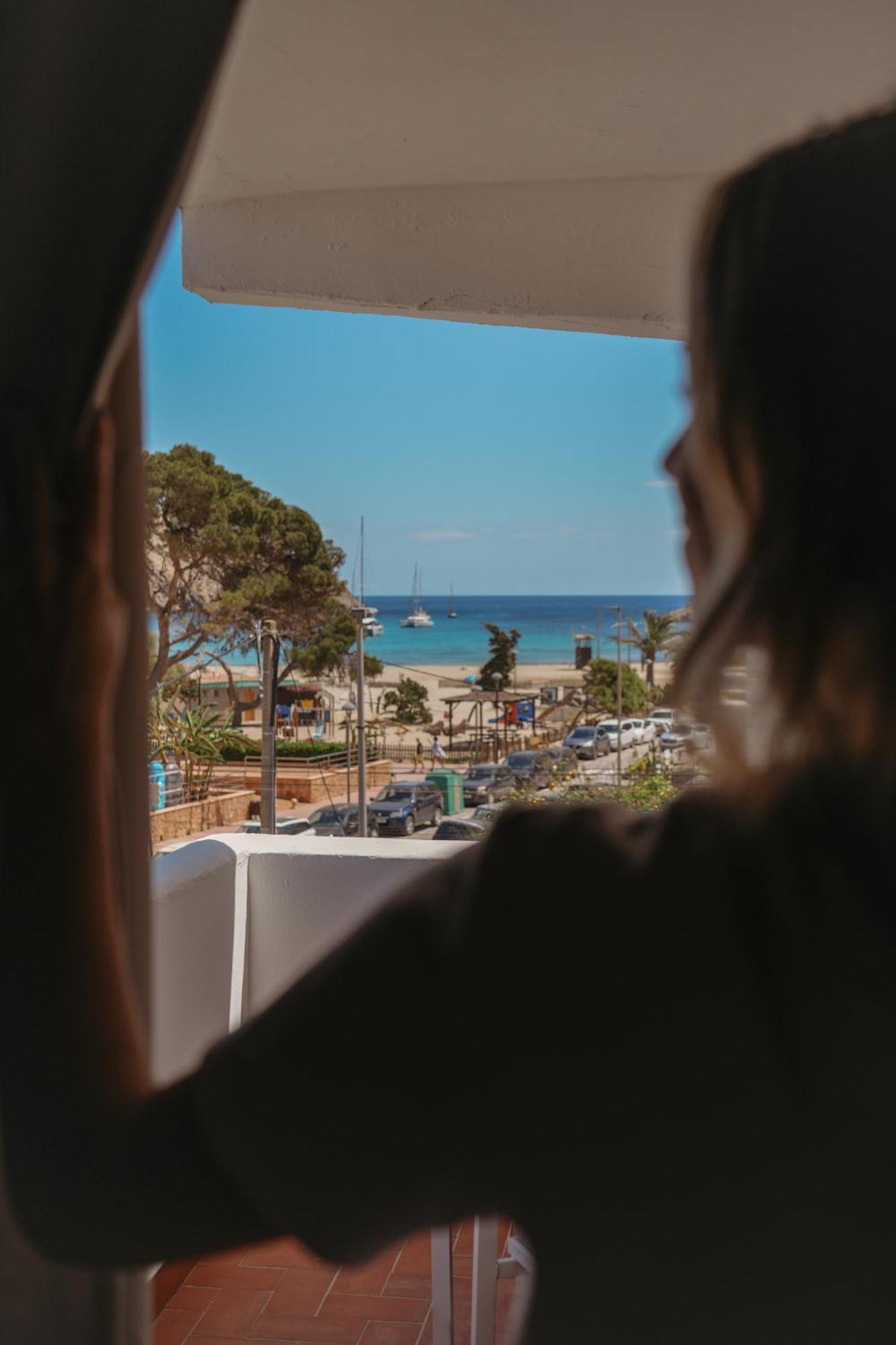 Apartamentos Ses Veles カラ・ロンガ エクステリア 写真