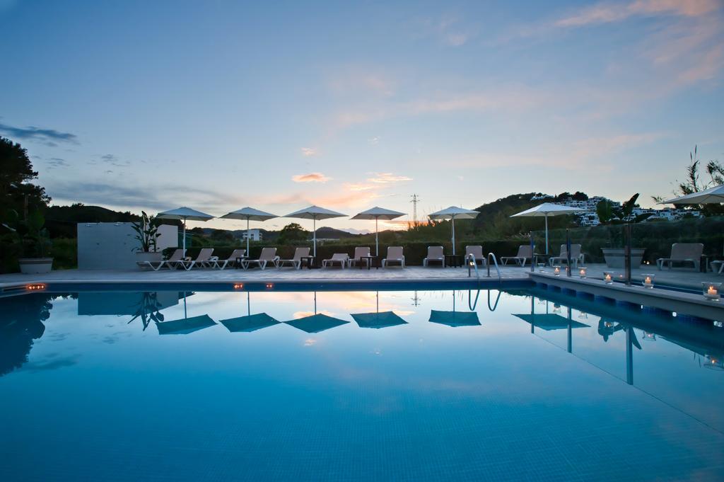 Apartamentos Ses Veles カラ・ロンガ エクステリア 写真